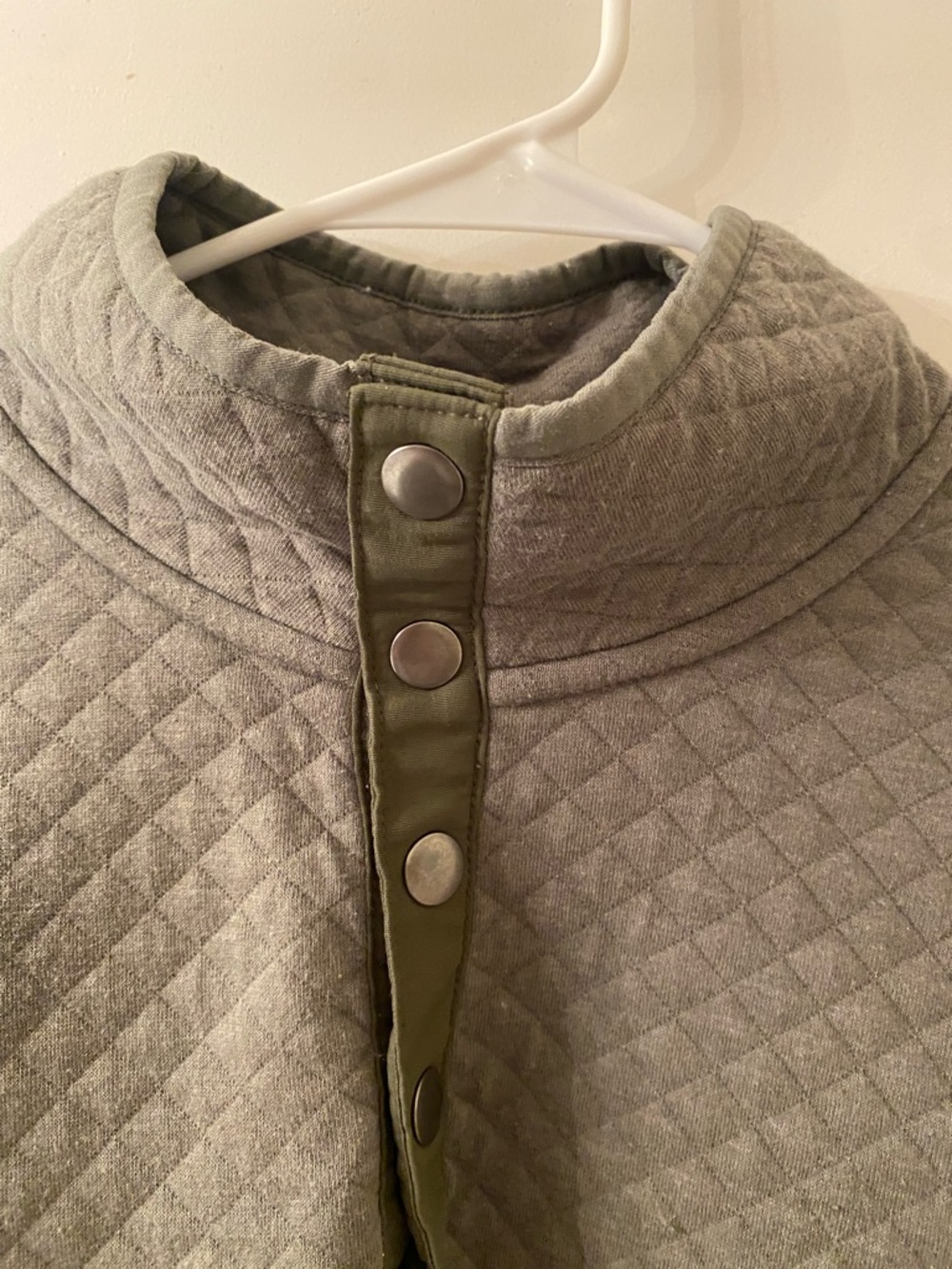 Men’s Quilted Sonoma Stylish Quileted Pullover. Perfect for fall layering! Size - Picture 4 of 9
